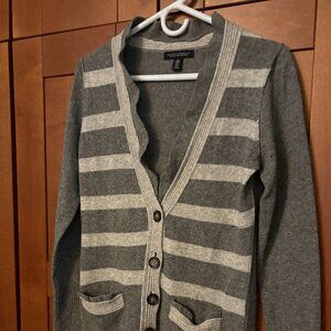 Banana Republic Grey Extra Fine Merino Wool Sz M Sweater Button Down #189